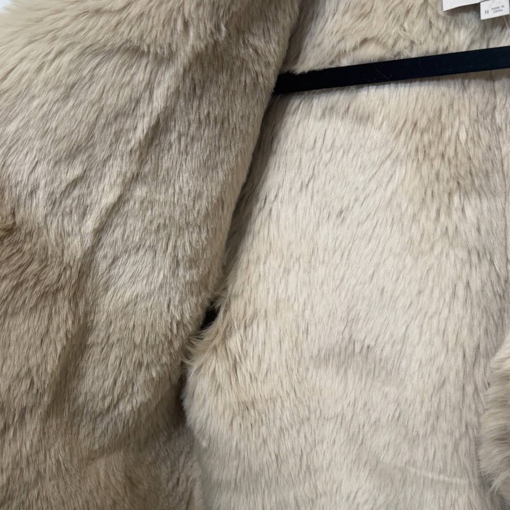 LOFT Beige Faux Fur Vest - Picture 6 of 7